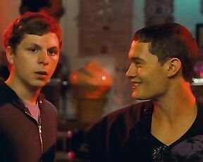 Looking Hot in Nick and Norahs Infinite Playlist!