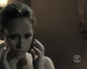 Cleavage on Ghost Whisperer S04E13!