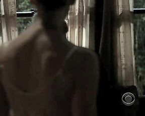 Cleavage on Ghost Whisperer S04E13!