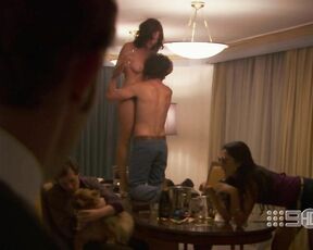 and others Nude in Underbelly s02e06!