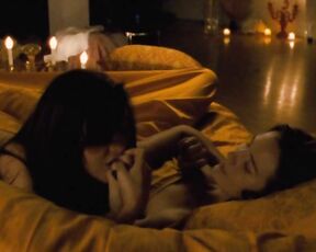 Paz de la Huerta with Saffron Burrows Naked and kissing in The Guitar!