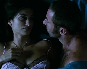 Cleavage in Volver hd!