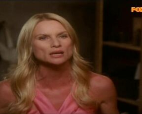 Nicollette Sheridan and Teri Hatcher on Desperate Housewives S5EP12!