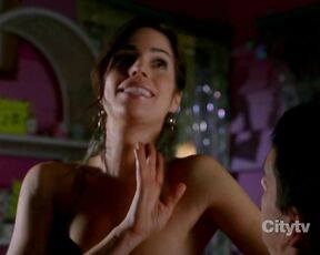 Great Cleavage on Ugly Betty s3e19 hd!