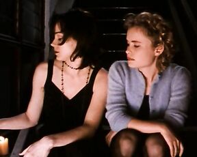 Frances OConnor and Radha Mitchell Kissing in Love and Other Catastrophes!