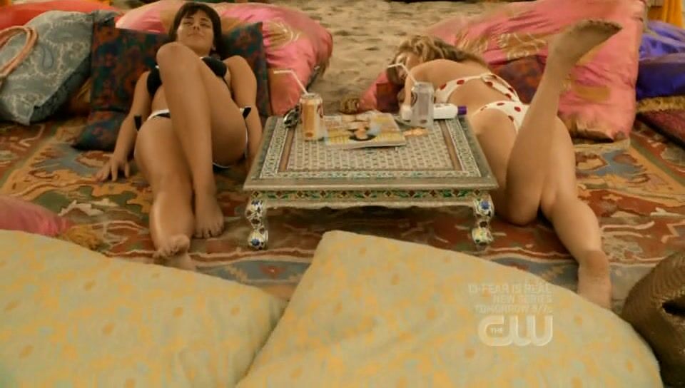 in Bikini on 90210 S1e13!