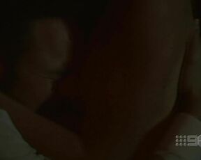 Nude in Underbelly s02e09!