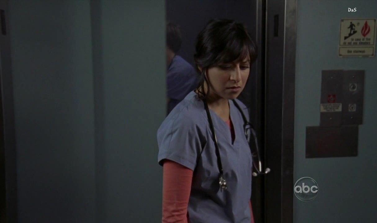 in Bra on Scrubs s08e12 hdtv720p!