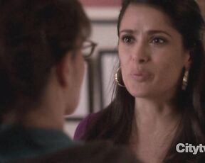 Salma Hayek and Tina Fey Kissing and Cleavage on 30 Rock 3x19 HD!