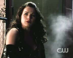 Leggy and Cleavage on Smallville s8e19 HD!