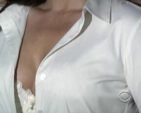 in Bra on Harpers Island S1e3 and e4!