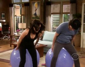 Big Butt fitness on The New Adventures of Old Christine 4x20 HD!