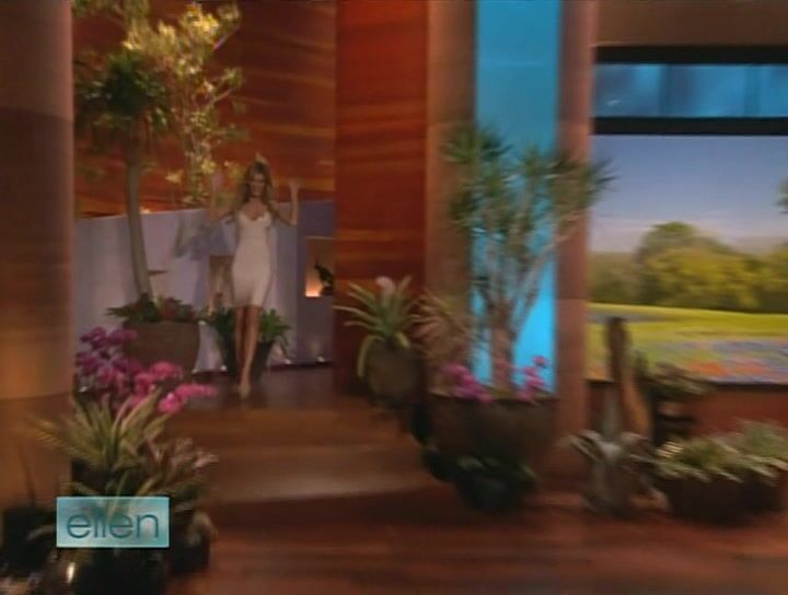 Huge Cleavage and Legs on Ellen!