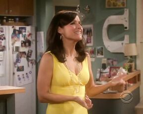 Cleavage and dirty joke on tnaooc 4x22 HD!