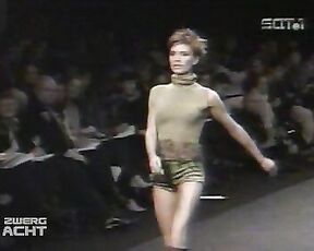 Catwalk SeeThru!