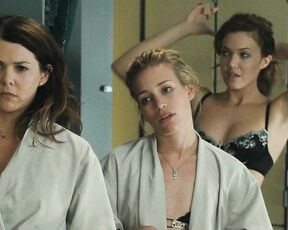 Mandy Moore, Lauren Graham and Piper Perabo in Underwear in Because I Said So Bluray720p!