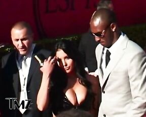 huge Cleavage from the 2009 ESPYs!