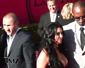 huge Cleavage from the 2009 ESPYs!