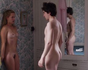 Full Frontal and Partial Ass from Un Souvenir!