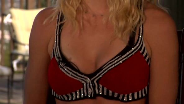 Cleavage in Stuntmen!