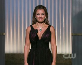 Cleavage from the 2009 Daytime Emmys!