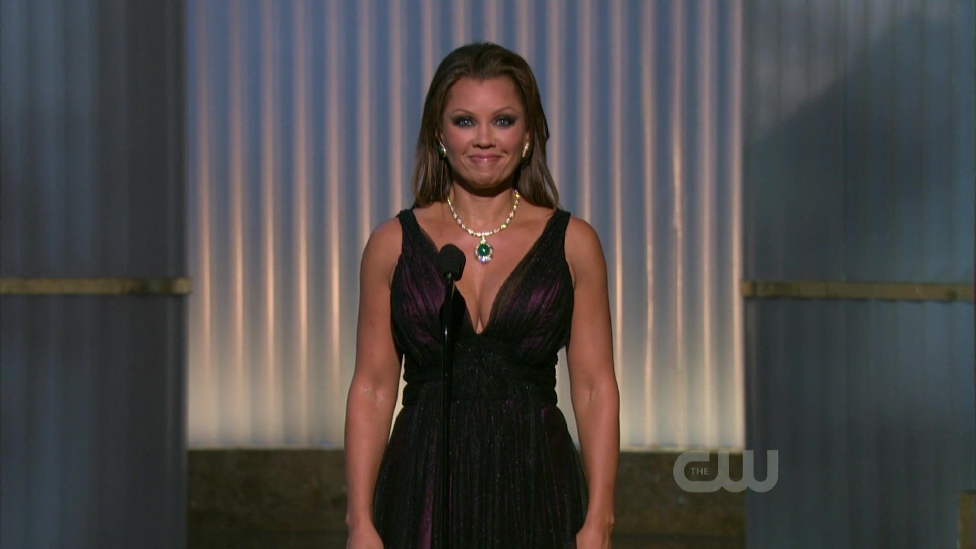 Cleavage from the 2009 Daytime Emmys!