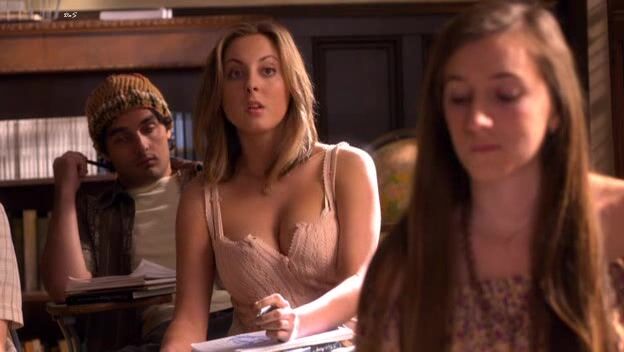 Massive Cleavage on Californication s3e2!