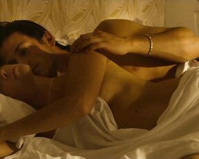 Nude in bed from Le premier cercle 720p!