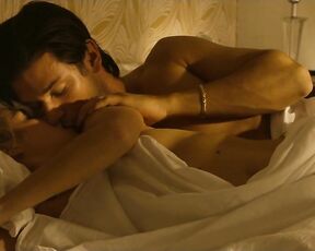 Nude in bed from Le premier cercle 720p!