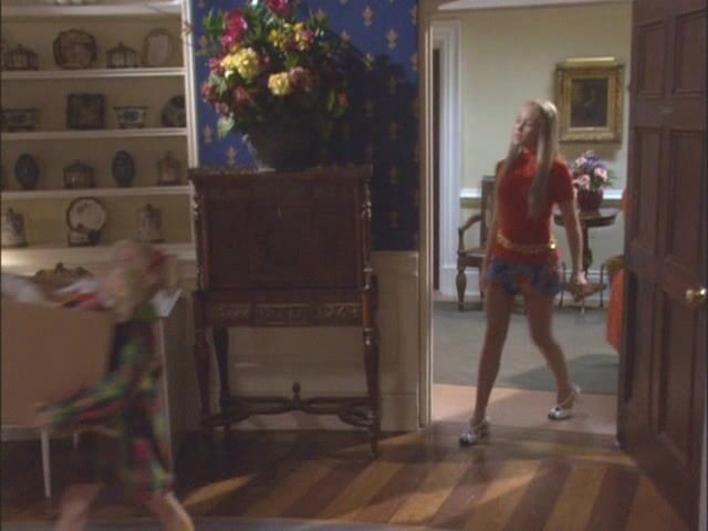 in a short skirt from Brady Bunch In The White House!