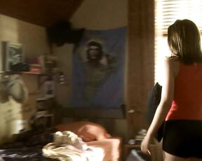 Jessica Pare and Piper Perabo Nude Lesbianism in Lost and Delirious 720p!