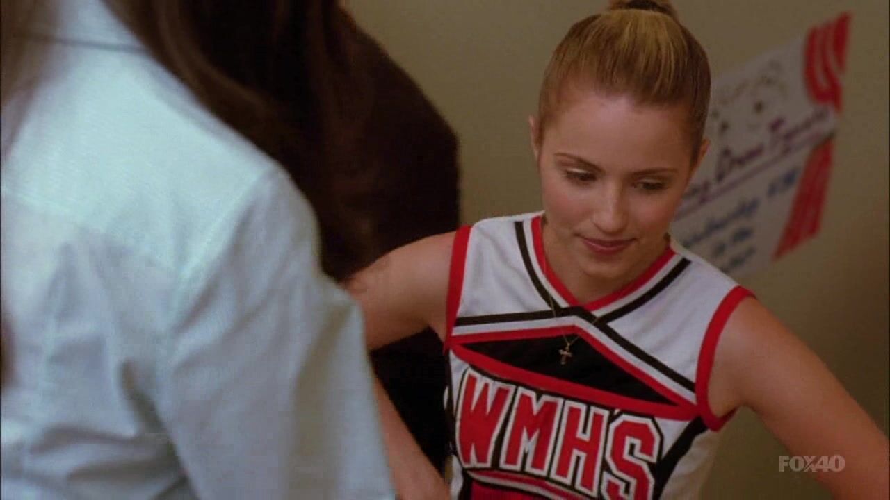 cheerleading on Glee S1e7!