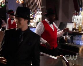 Cleavage on Gossip Girl s03e07 hdtv720p!