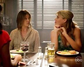 huge Cleavage on Cougar Town S010E6!