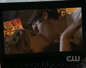 Cleavage on Gossip Girl S3e8!