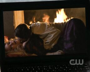 Cleavage on Gossip Girl S3e8!