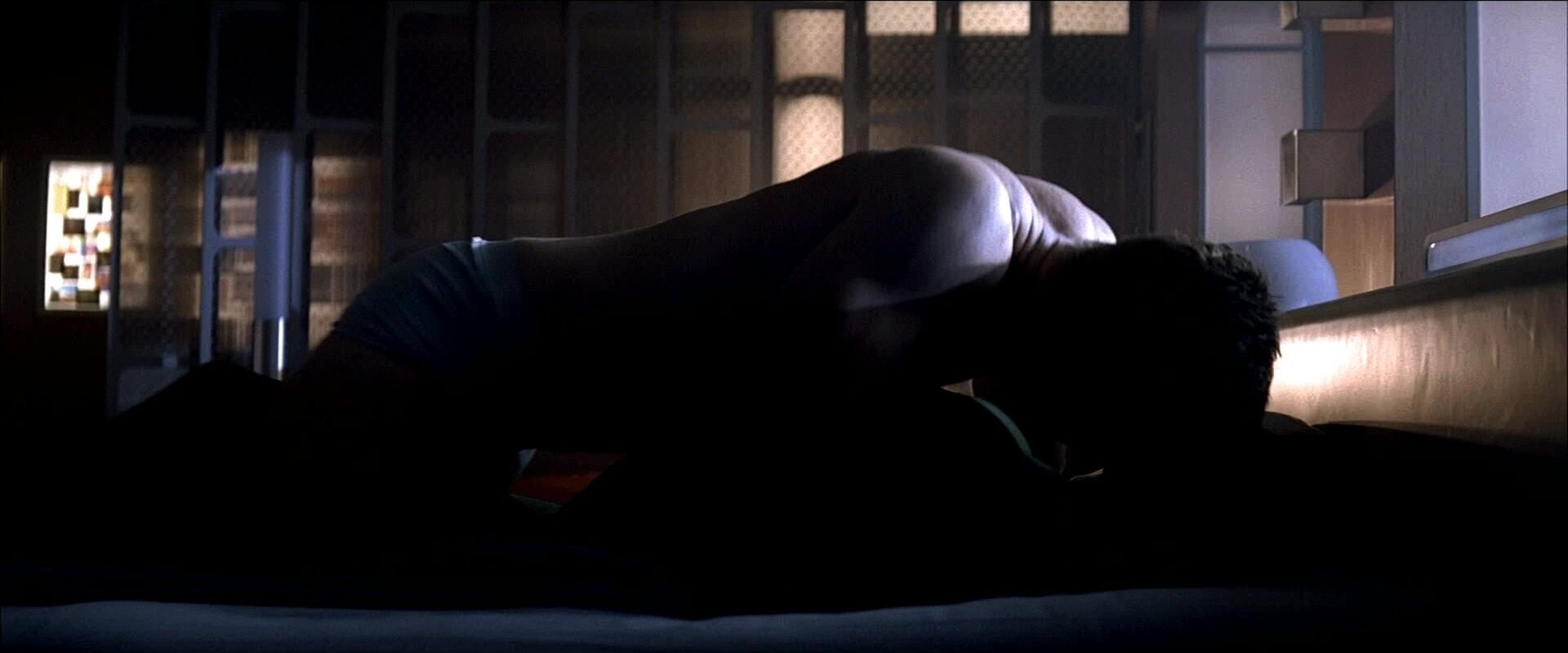 Zoe Saldana and Rachel Nichols extra Ass from deleted scenes in Star Trek!