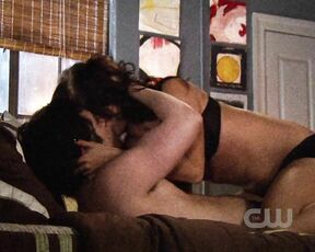 Hilary Duff and Jessica Szohr in Underwear and girl girl on Gossip Girl s03e10 hdtv720p!