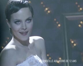 Bare Breasts and Ass from Pigalle, la nuit S01E01-E02!