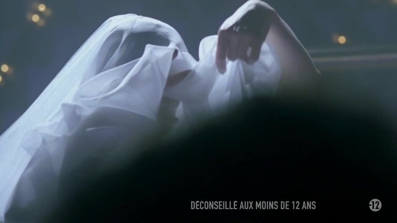 Bare Breasts and Ass from Pigalle, la nuit S01E01-E02!