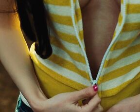 showing skin and kissing Amanda in Jennifers Body BluRay720p!