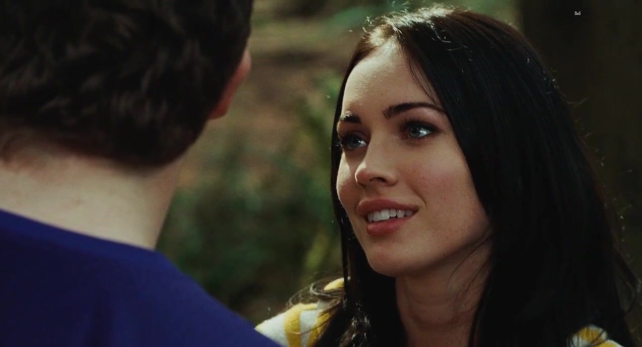 showing skin and kissing Amanda in Jennifers Body BluRay720p!