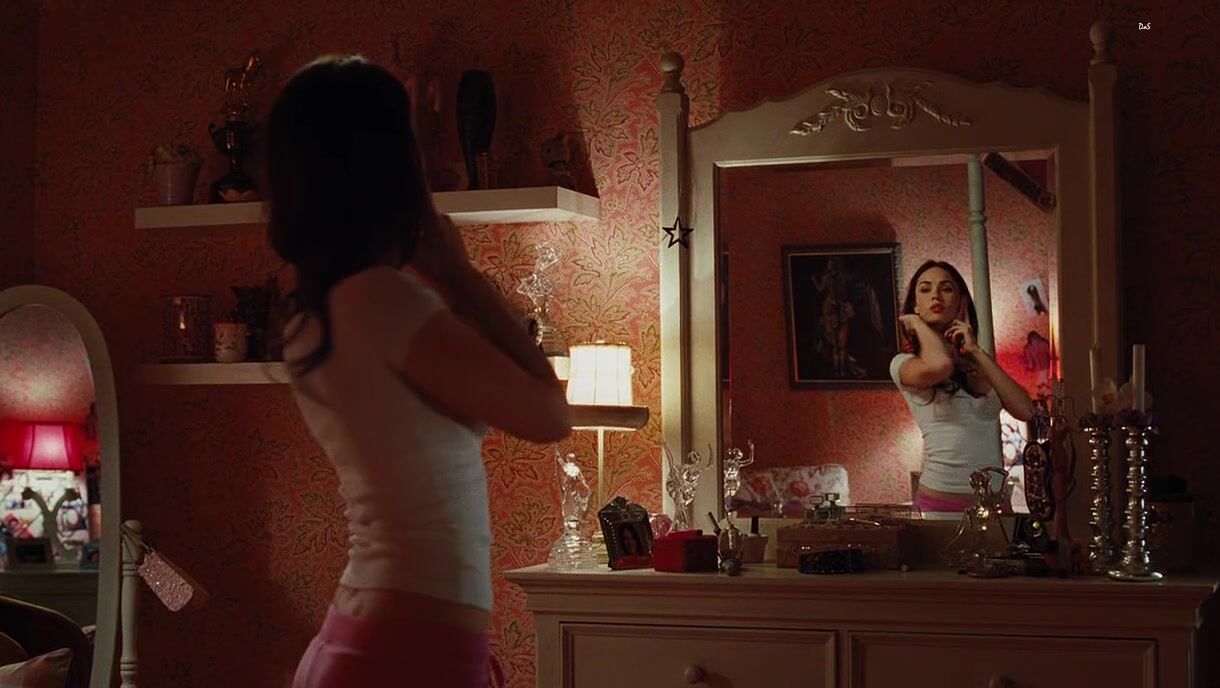 showing skin and kissing Amanda in Jennifers Body BluRay720p!