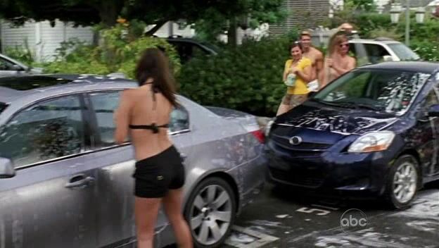 Nicky Whelan and Kerry Bishe in Bikini on Scrubs S09E02!