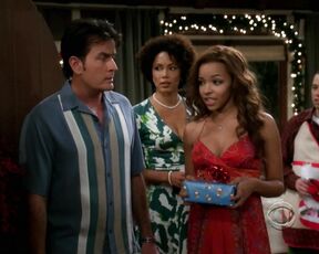 Cleavage from Two and a Half Men S07E11!