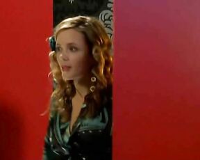 Camille Keenan and Annie Stanford Cleavage in Satisfaction s03e03!