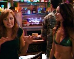 Kristen Bell, Kristin Davis and Malin Akerman in Bikini in Couples Retreat!