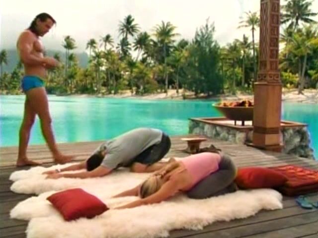 Kristen Bell, Kristin Davis and Malin Akerman in Bikini in Couples Retreat!