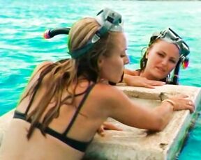 Kristen Bell, Kristin Davis and Malin Akerman in Bikini in Couples Retreat!