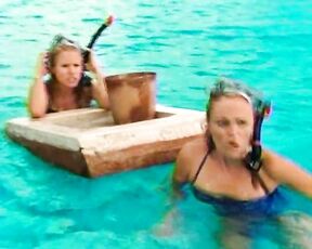 Kristen Bell, Kristin Davis and Malin Akerman in Bikini in Couples Retreat!